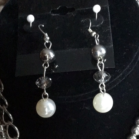 Crystals and pearls - Picture 2 of 5